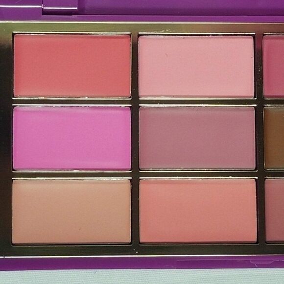 Cheeky Rose Beauty - Thumbnail: Glossy Baby Lip Gloss Palette - Picture 5 of 8